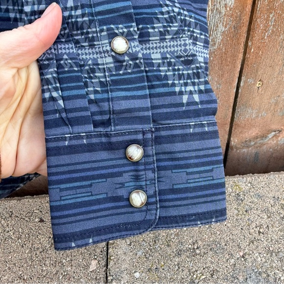 Ariat Men's Navy Muir Woods Dipsea Trail Haze Retro Fit Snap Shirt Small NWT - Picture 7 of 12